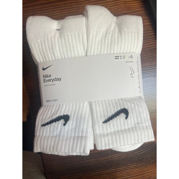 Nike everyday crew socks, 6pk NWT. Men’s sz 8-12, women’s sz 10-13 - Picture 1 of 4